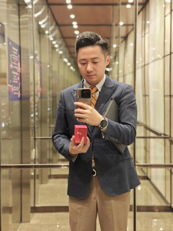 陳生的第一张照片--桃园闪婚服务中心